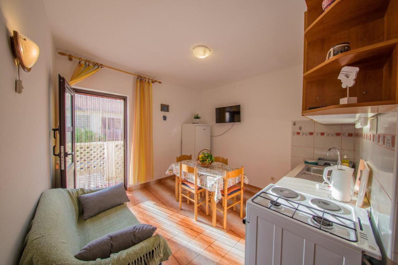 Apartmani Katija Komiža Extérieur photo