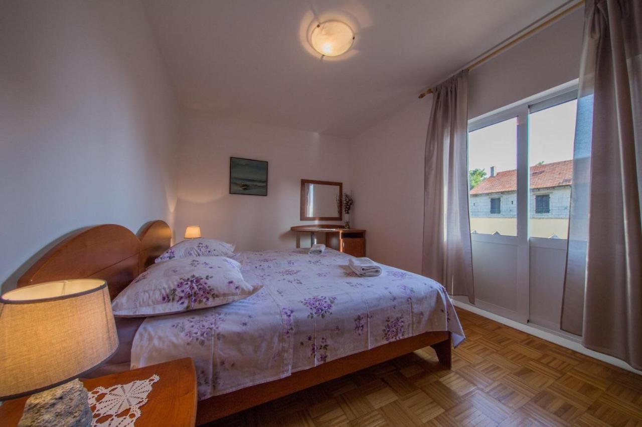 Apartmani Katija Komiža Extérieur photo