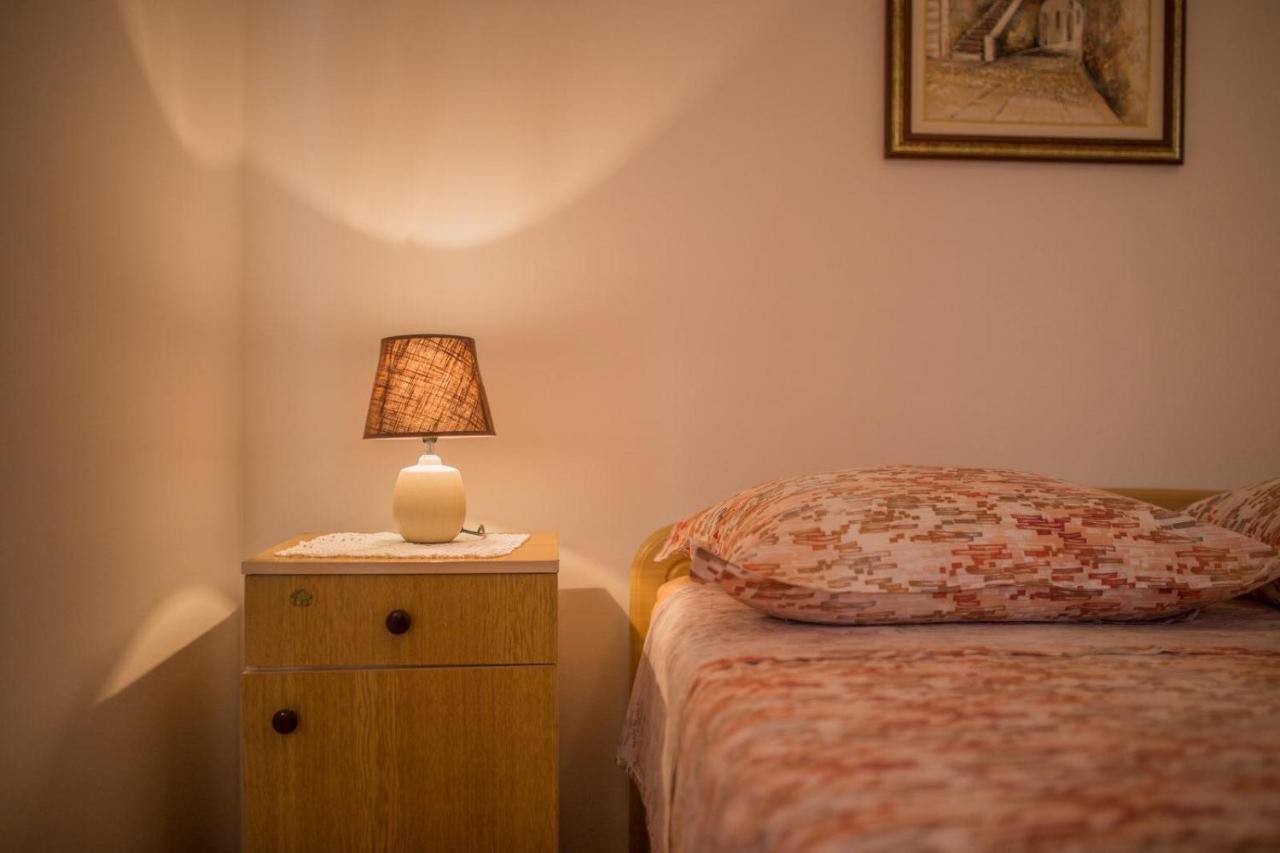 Apartmani Katija Komiža Extérieur photo